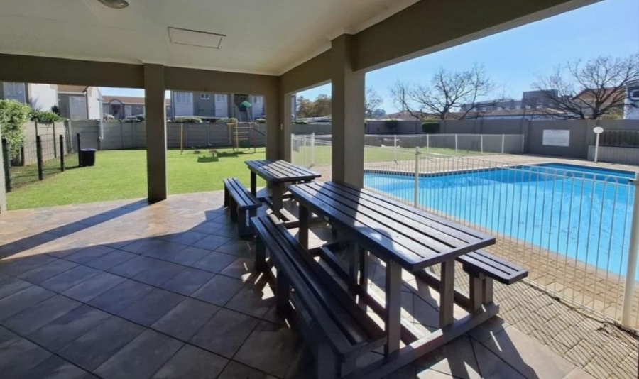 3 Bedroom Property for Sale in Kannoniers Park North West